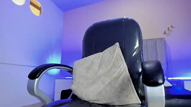 Nascary_Fox webcam
