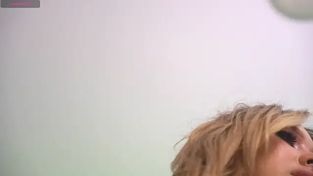 Tella_dream webcam