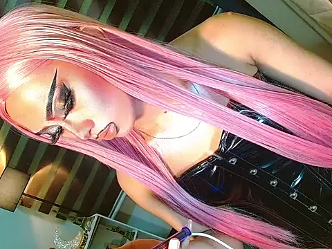 HOLLYWOOD_QUEEN_88 webcam