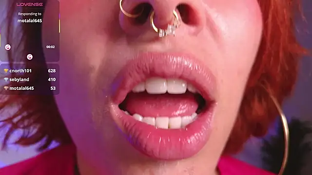 bri_von_dhara__ webcam