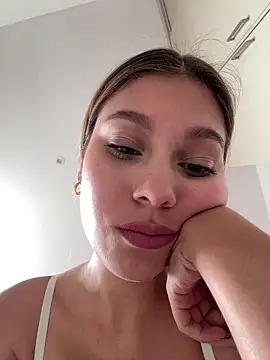 Nikii__ webcam