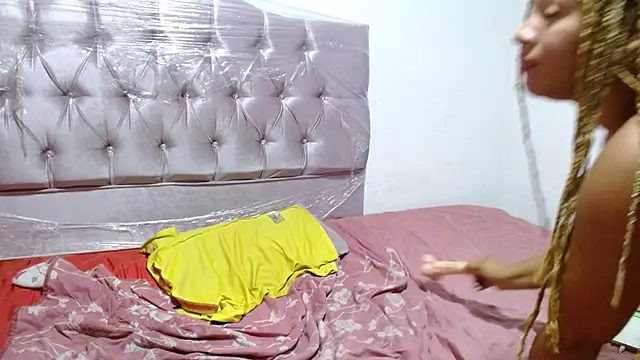 isis_ass webcam