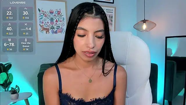 Tiffany_Low webcam