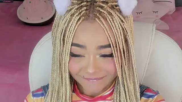conny__curly webcam