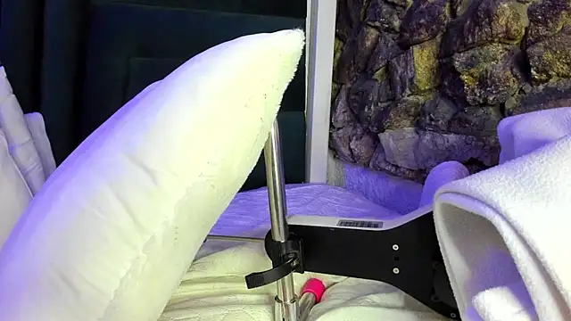 LindaCatalina_ webcam