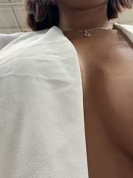 Irina_Velvett webcam