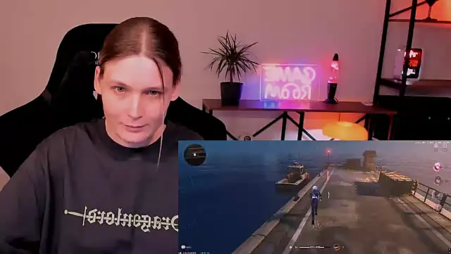 Nessi_Villain webcam