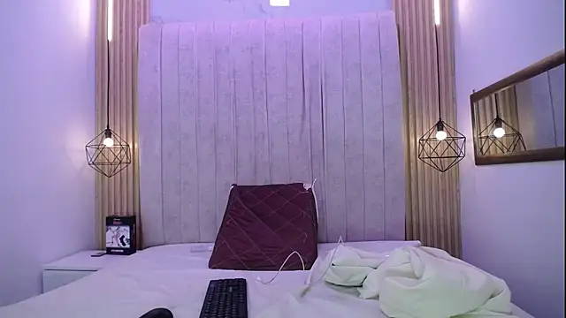 HeroyMia webcam