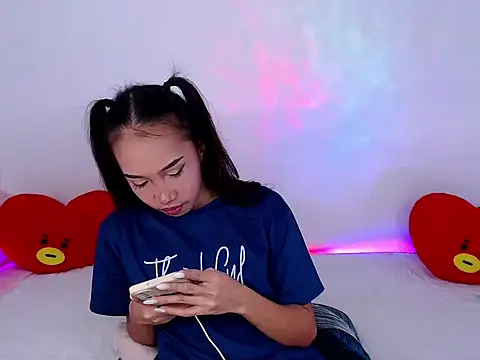 Sweet_kittyxx webcam
