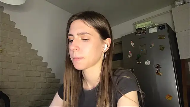 ZaraGuyette webcam