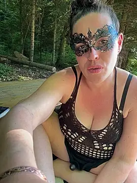 Nadja_Noir webcam
