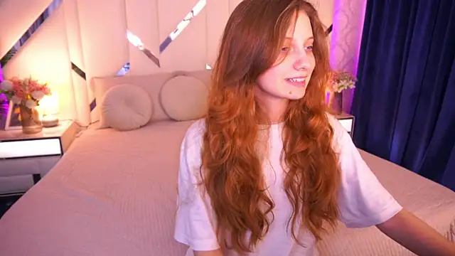 CuteeFoxy webcam