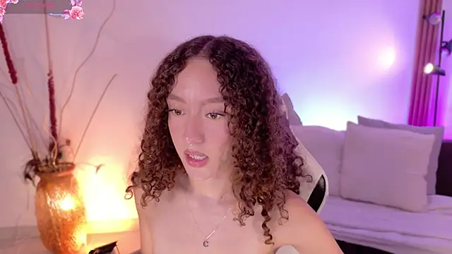 ChloeMoreti webcam
