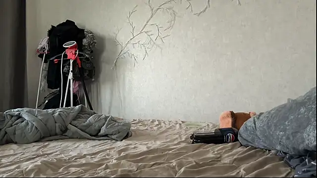 LouisePavlides webcam