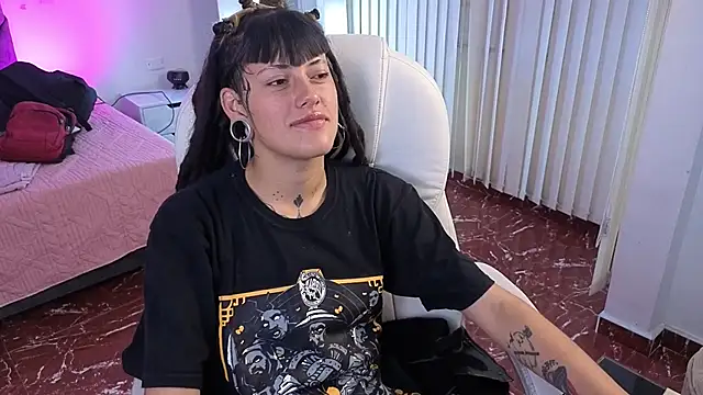 _sharlotte777 webcam