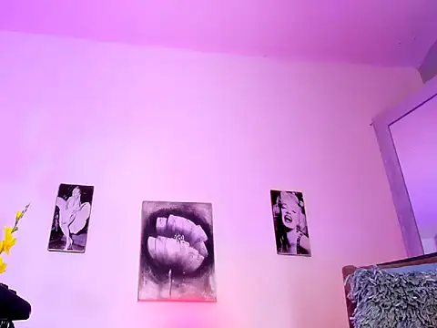 MistressOriana webcam