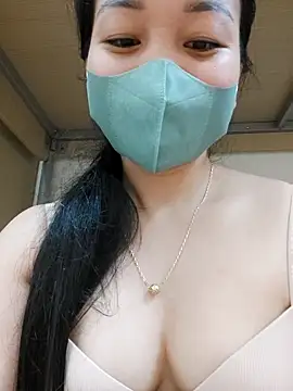 Laurie369 webcam