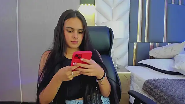 ChloeHarper_ webcam