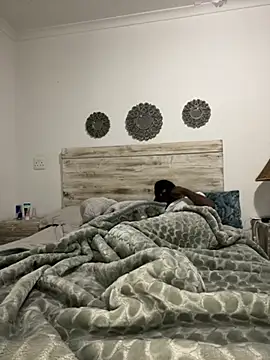 Gifttheskimaskboy420 webcam