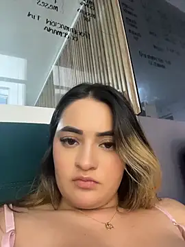 Antonella_Julieta webcam