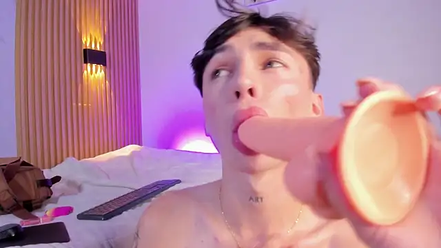 kitty__bunny webcam