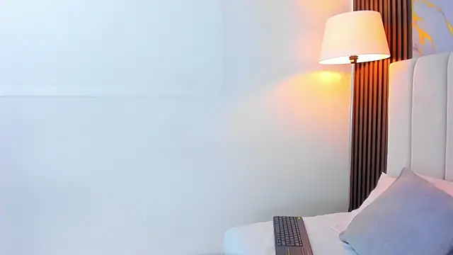 Victoria_Guzman webcam