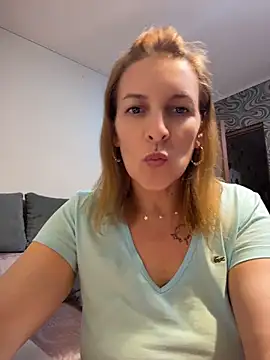 Hot-Milf4U webcam