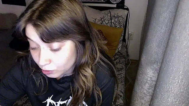 AlienforTwenty webcam