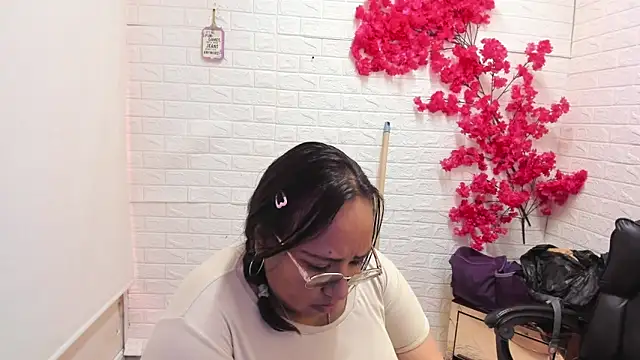Shara_Oz webcam