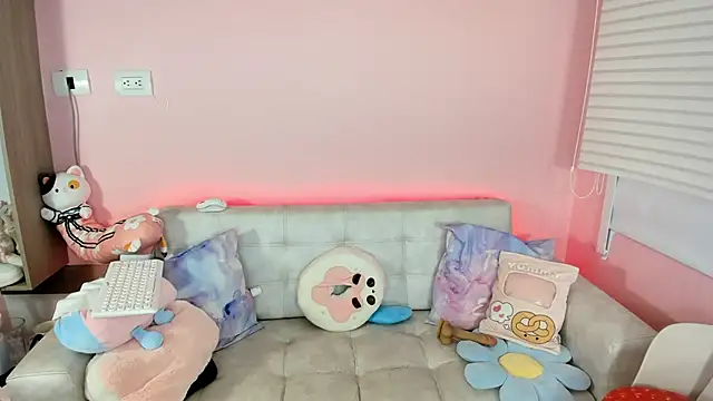 tinysara webcam