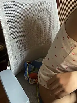 Mina048 webcam
