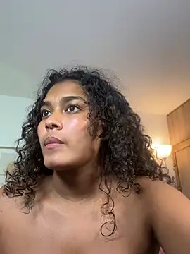 aleja_montiel__ webcam