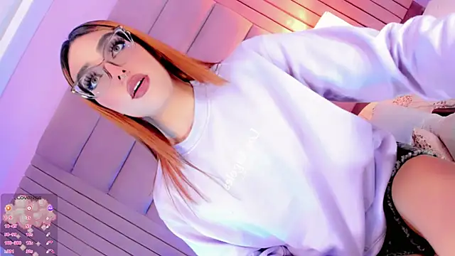 Camille_deluxe webcam