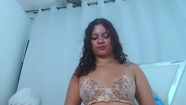 AlannaHarper webcam