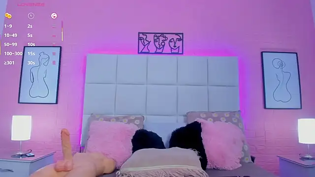 charlotte_kisss webcam
