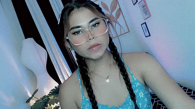 PrettyBlythes_TS webcam