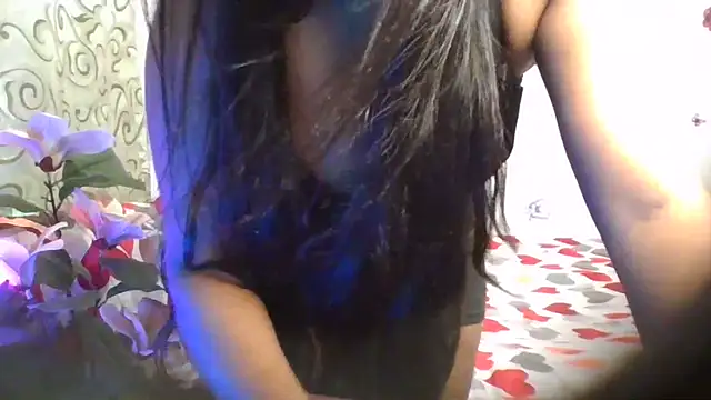 LustInLips webcam