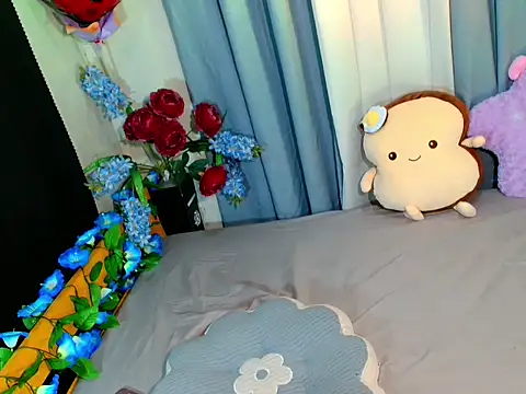 baby_kiraxx webcam