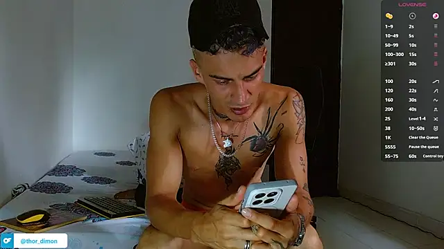 bray_hotboy777 webcam