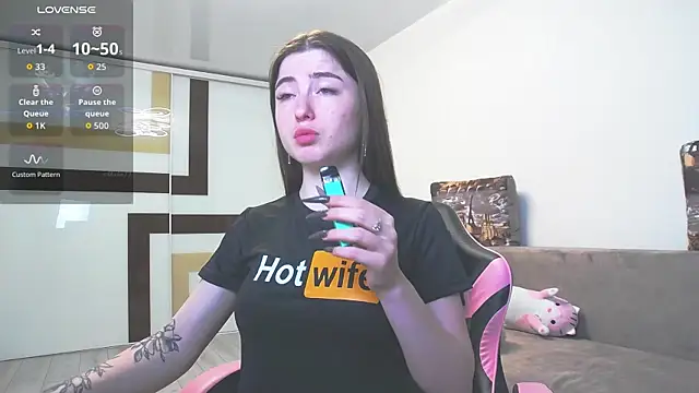 Luxuryalma webcam