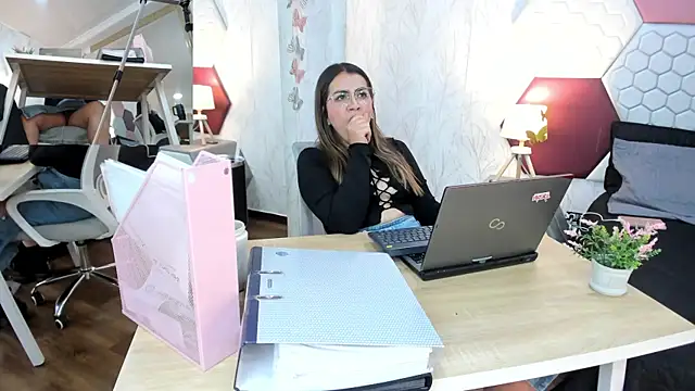 AriaRous webcam