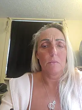 theblondecocklover webcam