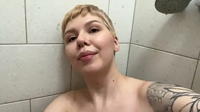 Elise_Day webcam