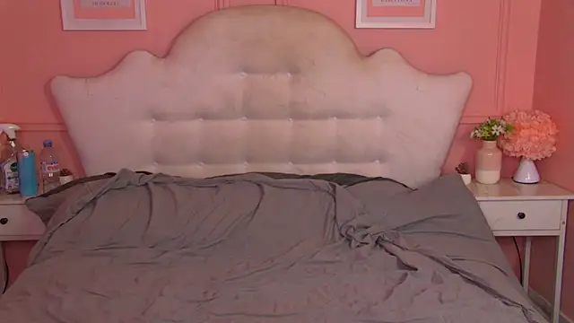 NyaraBuenoBabestationx webcam