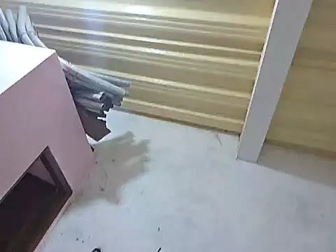 LatinSquirtBaby webcam
