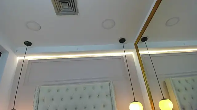 MiiaRestrepo webcam