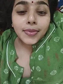 Cute-Simmi69 webcam