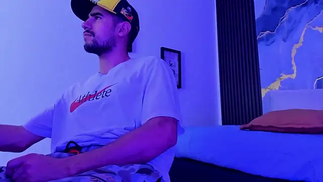 tommy_badboyy webcam