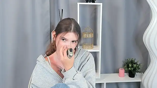 EneidaPhu webcam