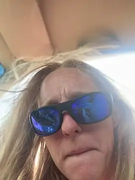 GoldenFlameGoddess webcam